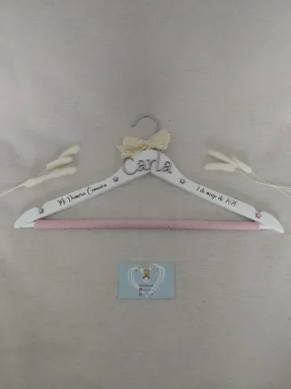 Percha 100% personalizada Primera Comunión
