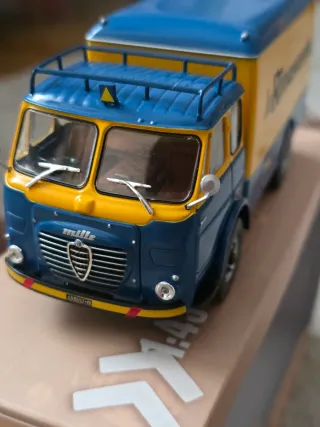 Camion Alfa Romeo Mille La Rinascente