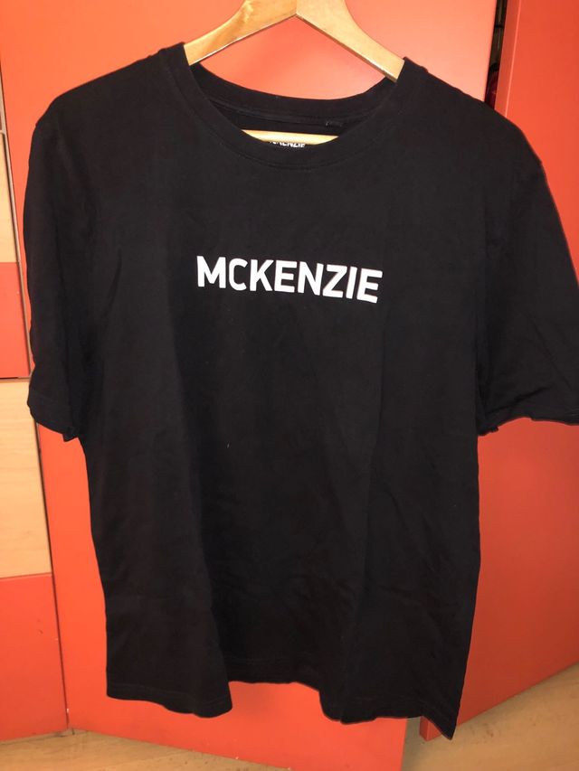Camiseta McKenzie Negra