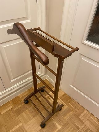 Galán de noche de madera