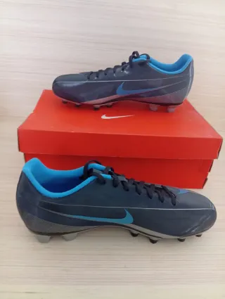 Nike n.42.5 nuove originali 