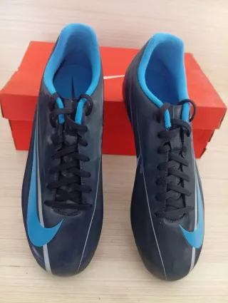 Nike n.42.5 nuove originali 