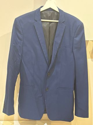 Americana Zara Azul Marino
Talla 50