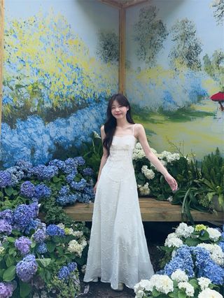 Vestido blanco largo con mariposas