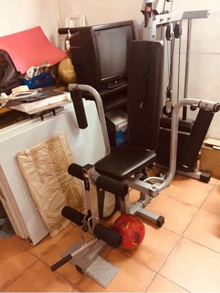 Máquina de pesas multifunción. como nueva