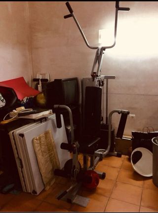 Máquina de pesas multifunción. como nueva