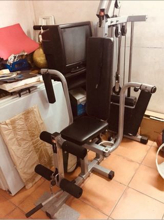 Máquina de pesas multifunción. como nueva