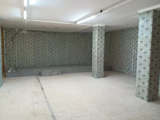 Local  280m² PARTICULAR