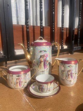 Juego de té de porcelana 