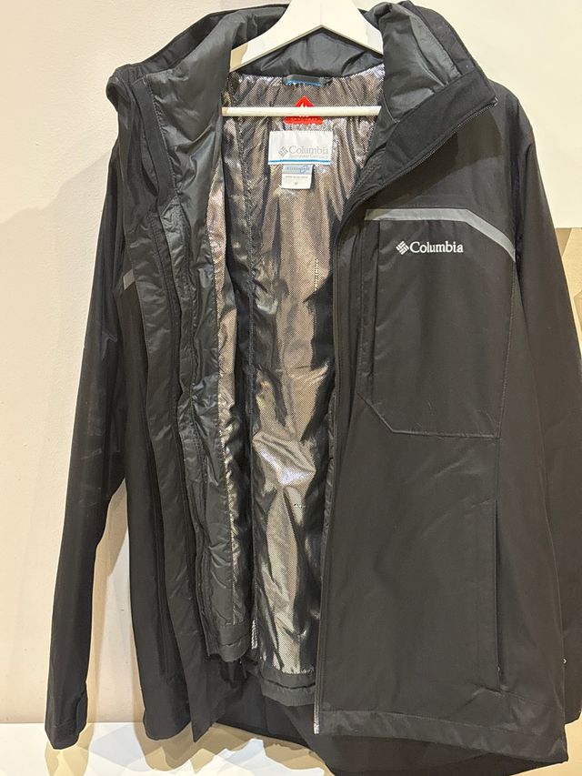 Chaqueta Columbia Negra Talla M
100% Original