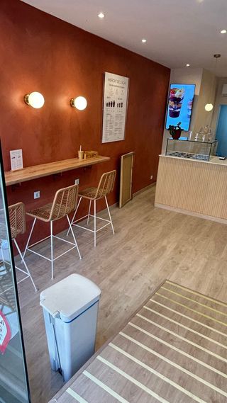 montaje de suelo vinílico y parquet