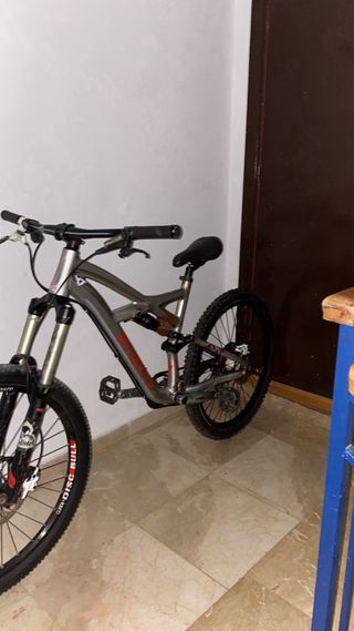 Bicicleta doble suspensión