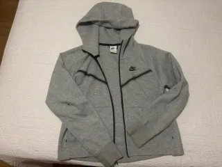 Chaqueta Nike Gris Unisex