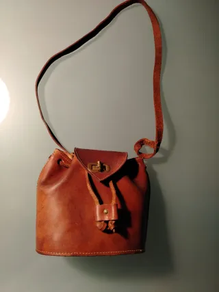 Secchiello in pelle marrone