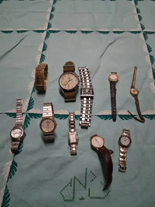 Lotto di 10 orologi assortiti