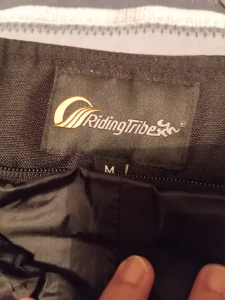 Chaqueta Moto  y pantalón impermeable con Protecci