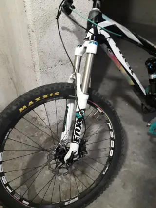 Bicicleta Trek de Carbono Enduro/Descenso
