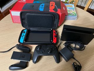 Nintendo Switch + 4 Juegos
