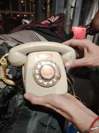 Teléfono Vintage gris