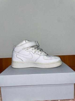 Nike Air Force 1 Mid Blancos