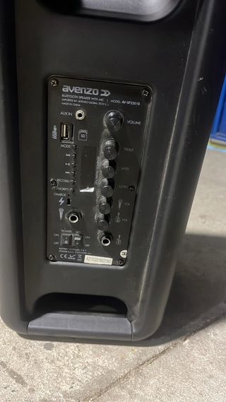 Altavoz Bluetooth Avenzo Negro