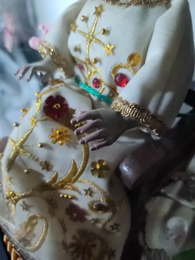 Niño Jesús antiguo  en fanal