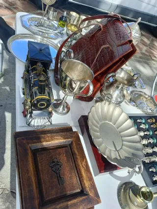Lote antigüedades: Figura ave y más