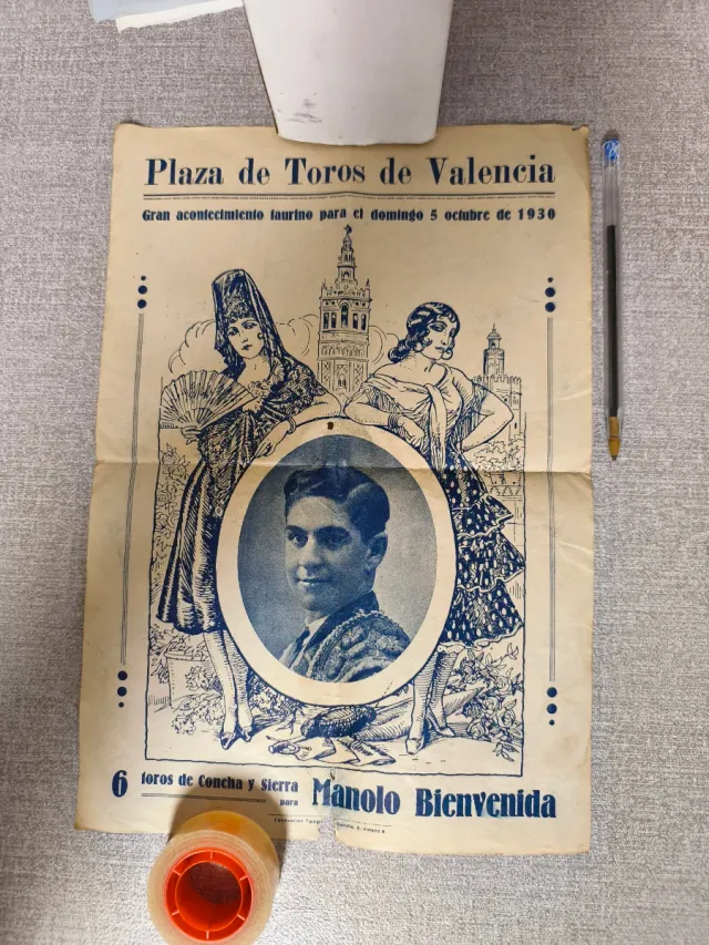 Lote 20 carteles tautinos