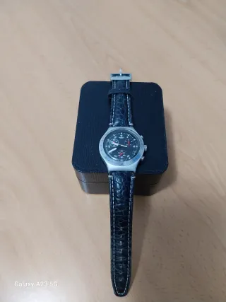 Reloj Swatch Irony Negro/Plata. Pila recién puesta