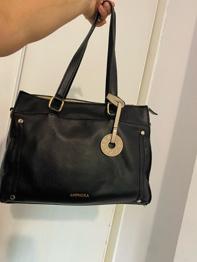 Cartera Amphora Negra Cuero