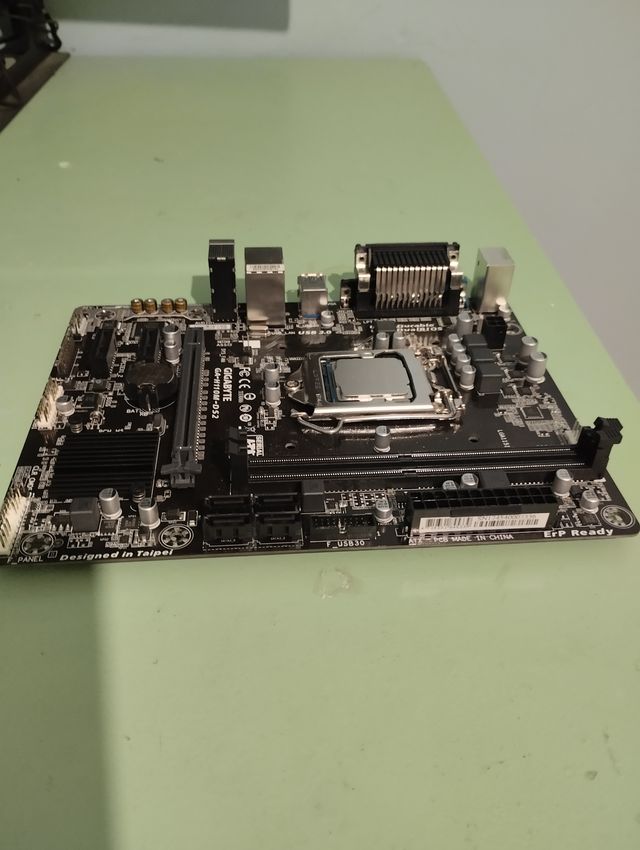 PLACA BASE GIGABYTE GA-H110M-DS2