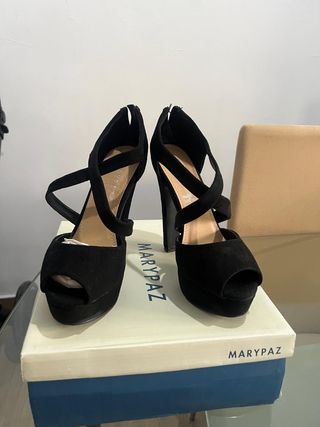 Eleganti tacchi neri Marypaz