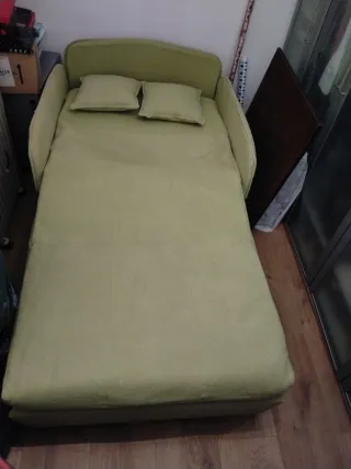 Sillón cama verde tela