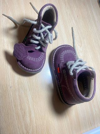 Botas Kickers Talla 23 Moradas
