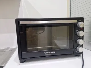 Horno Eléctrico Taurus White & Brown