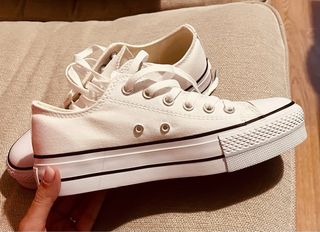 Converse Chuck Taylor Lift Canvas Low Blancas