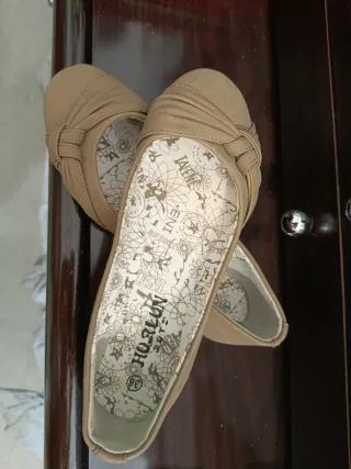 Manoletinas beige talla 38 sin estrenar