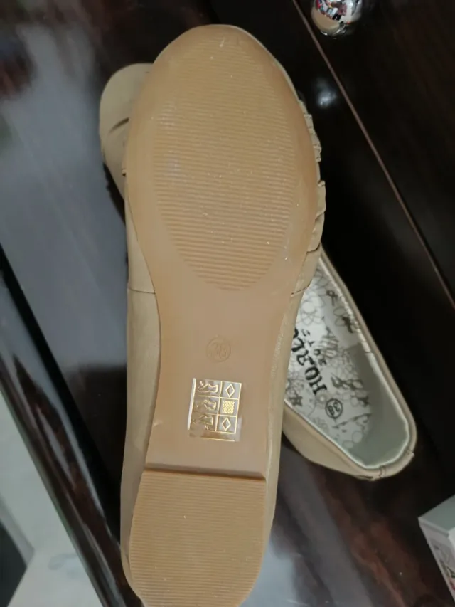 Manoletinas beige talla 38 sin estrenar