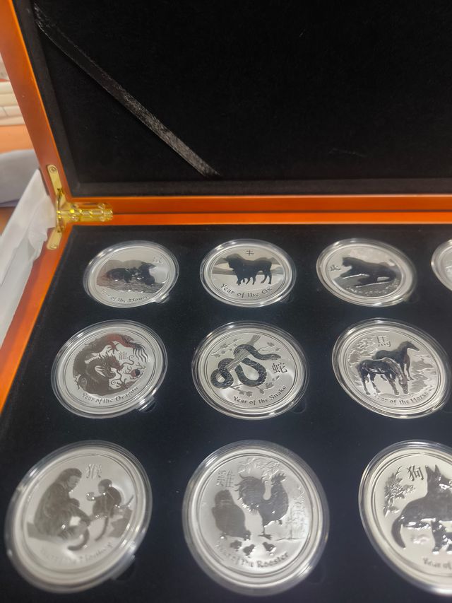 Colección Monedas Plata 1 Onza LUNAR II