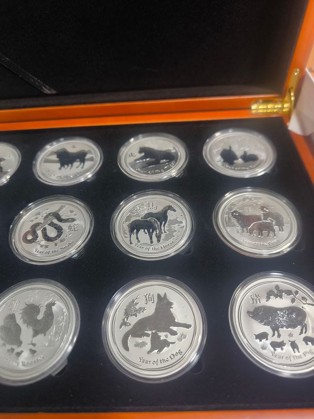 Colección Monedas Plata 1 Onza LUNAR II