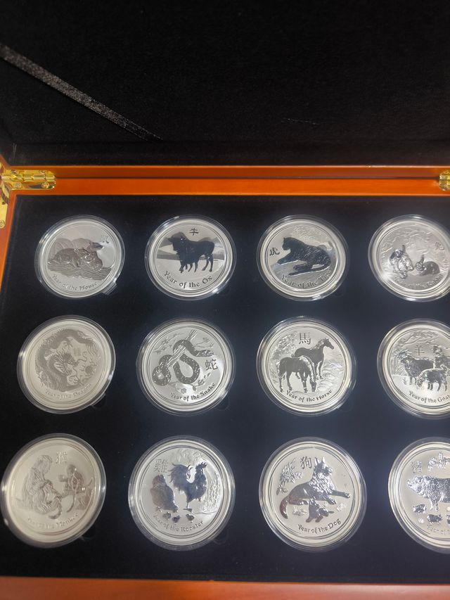 Colección Monedas Plata 1 Onza LUNAR II