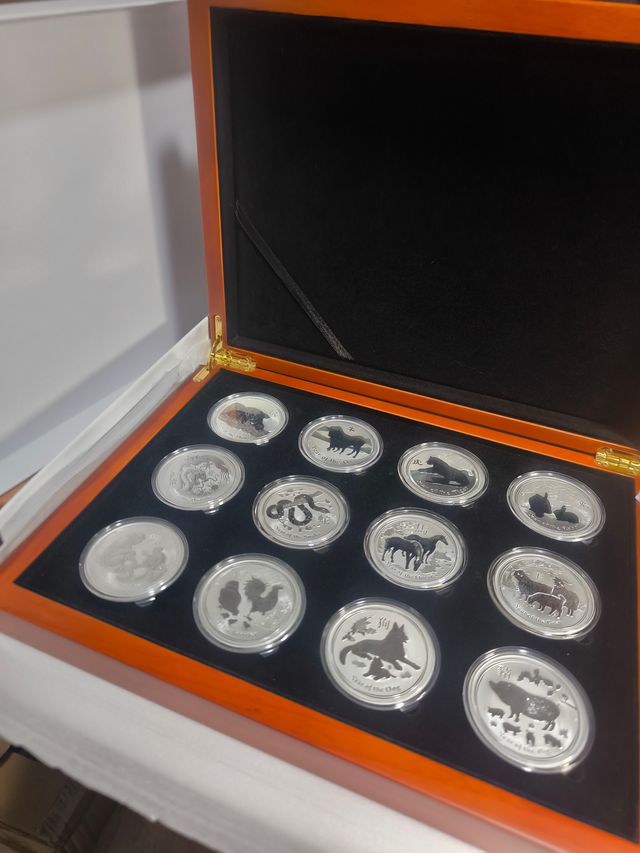 Colección Monedas Plata 1 Onza LUNAR II