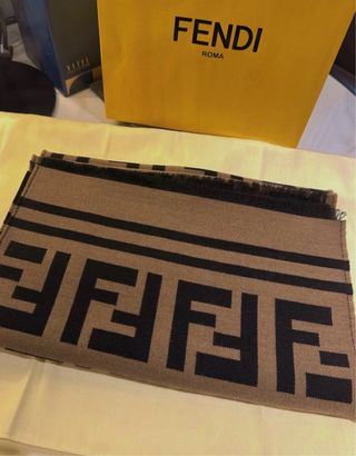 Chal Bufanda Fendi FF Negro Marrón reversible