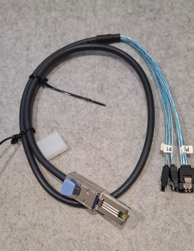 Controladora LSI HP 9217-4i4e HBA IT Mode