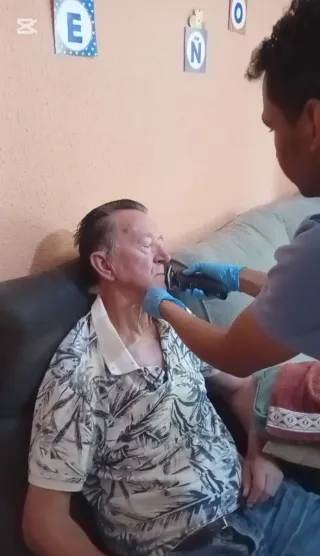 SOY CUIDADOR DE ADULTOS MAYORES Y DISCAPACITADOS