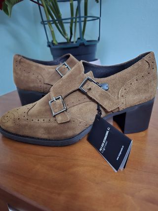 ZAPATOS TACÓN CON ETIQUETA.EÑ EL CORTE INGLES