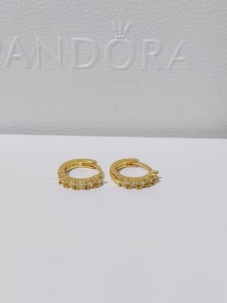 Pendientes Pandora Aro dorado con Circonitas