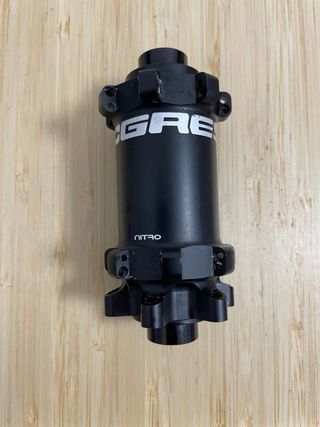 Buje delantero Progress Nitro