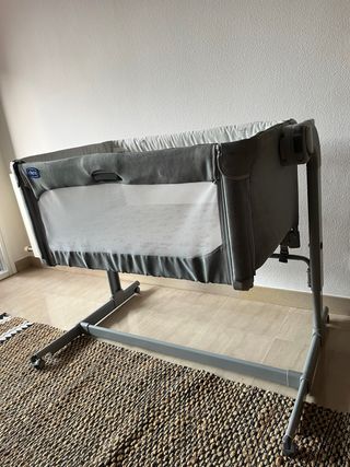 Cuna colecho Chicco Next2me Magic Gris