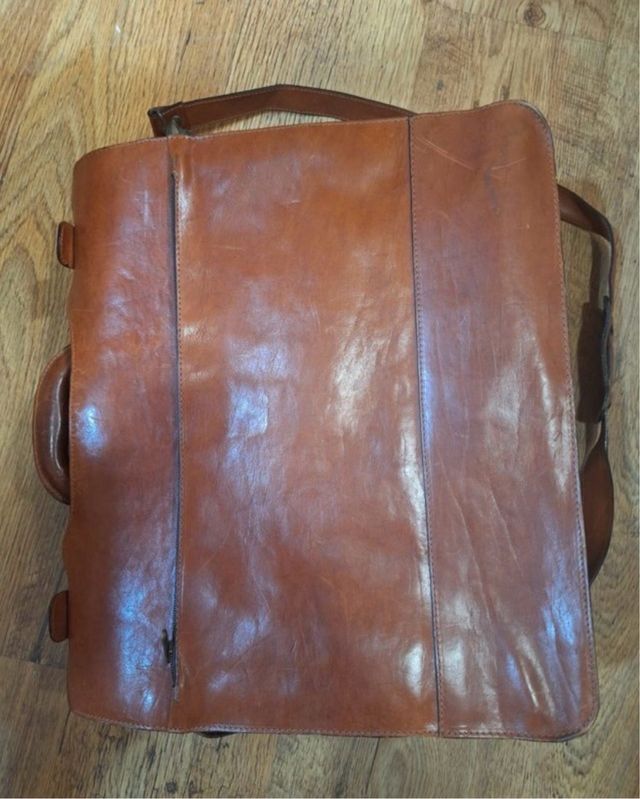 Maletín de cuero marrón. Vintage 
